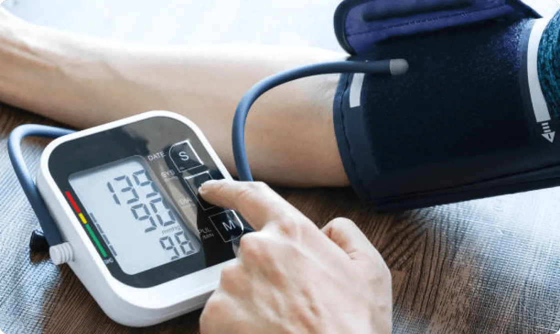 A photo of a sphygmomanometer taking a blood pressure reading
